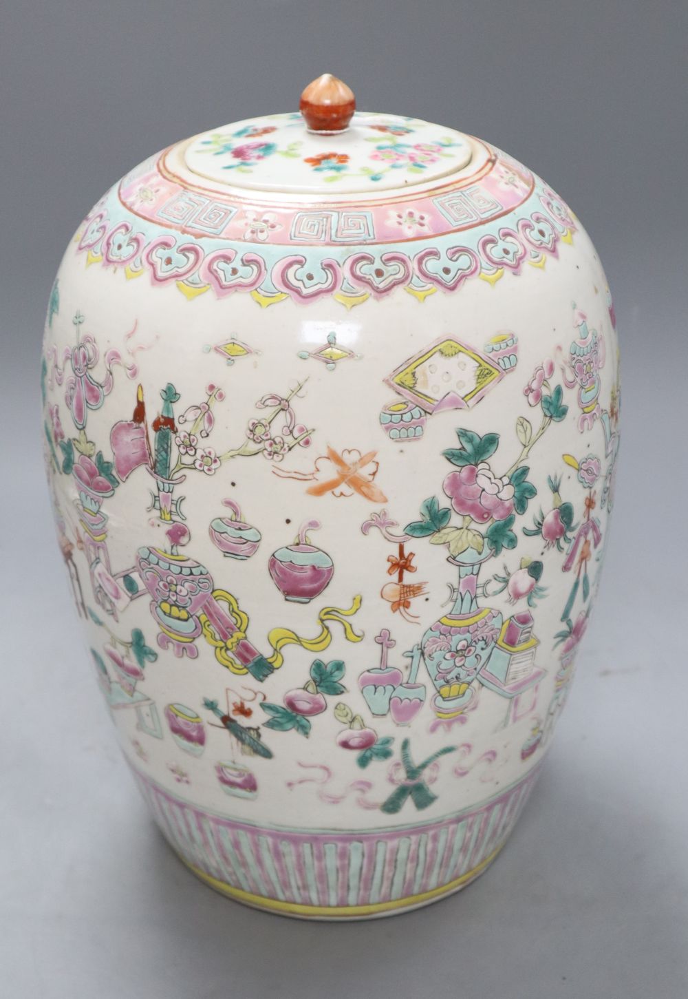 A Chinese famille rose Hundred Antiques jar and cover